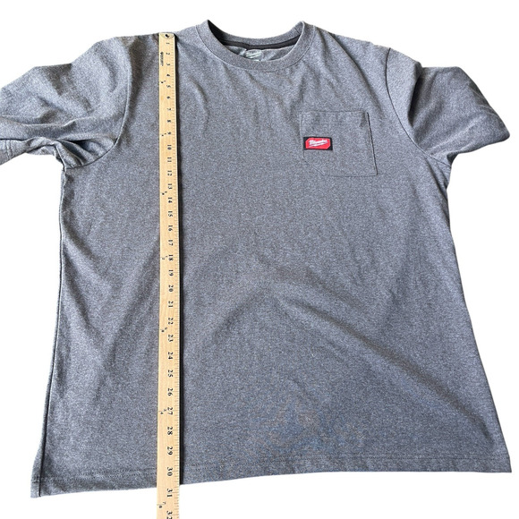 Milwaukee Tools Mens Pocket Tee Extra Large XL Gray Stretch Logo Mechanic Garage - Picture 6 of 9
